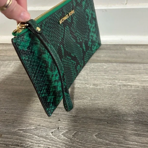 Michael Kors Wristlet Wallet - Picture 4 of 6